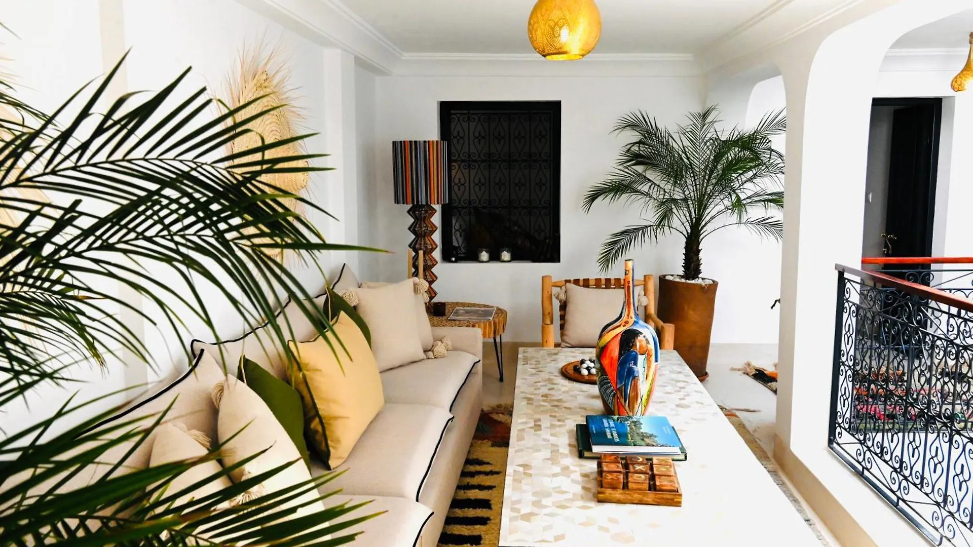 Riad De Charme Au Coeur De La Medina Marrakesh