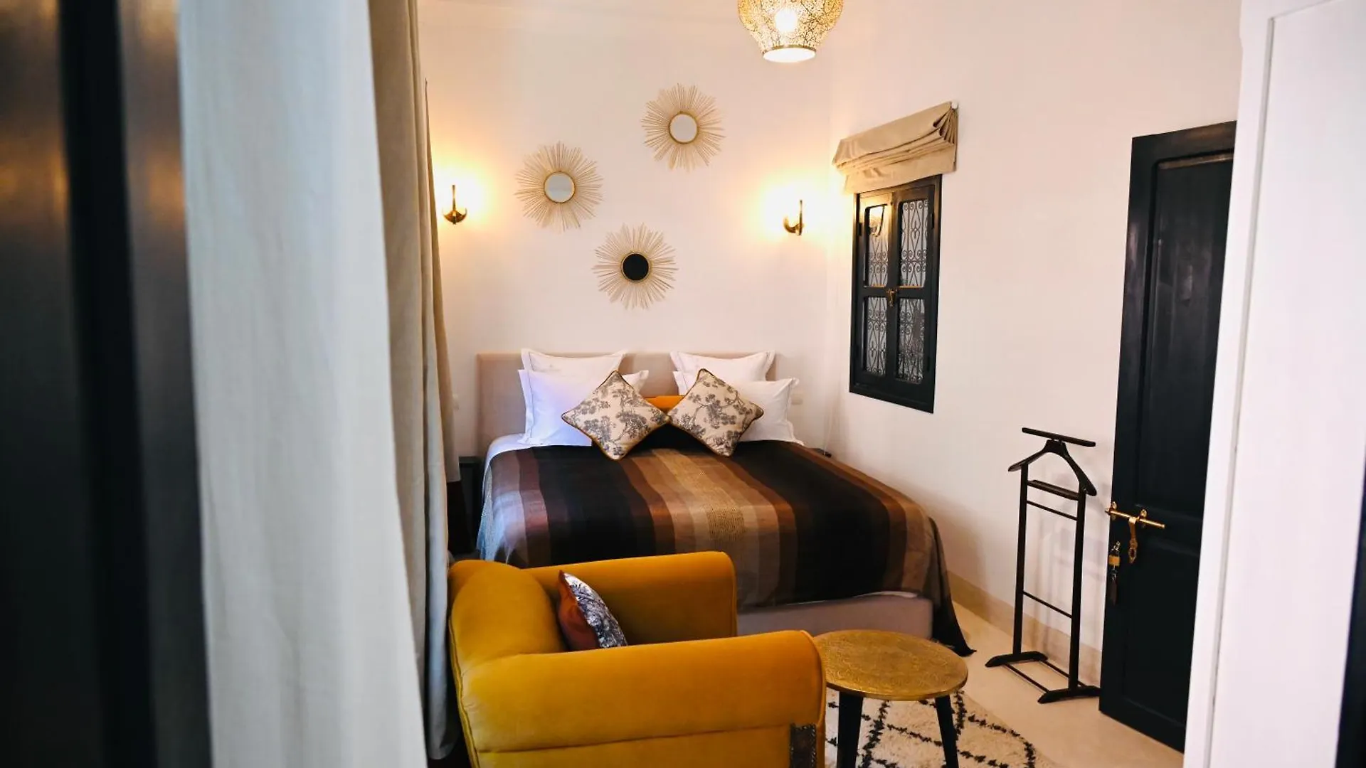 Riad De Charme Au Coeur De La Medina Marakéš